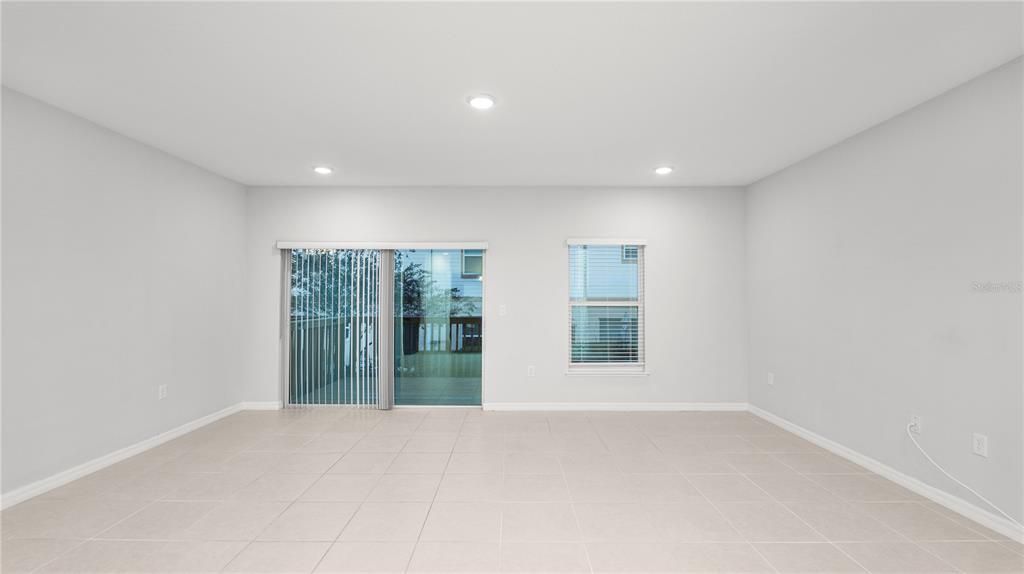 For Sale: $270,000 (3 beds, 2 baths, 1633 Square Feet)