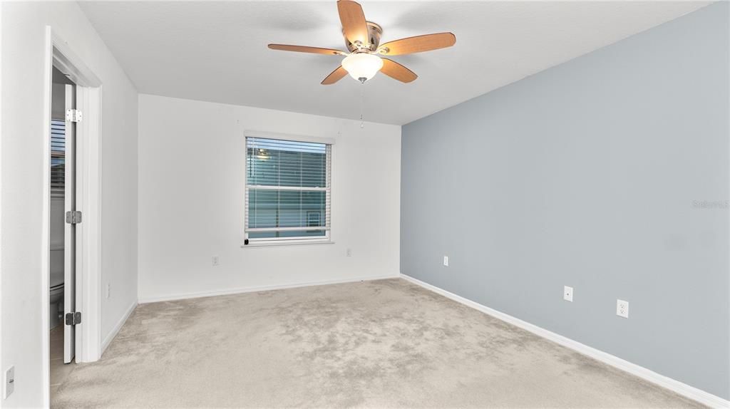 For Sale: $270,000 (3 beds, 2 baths, 1633 Square Feet)