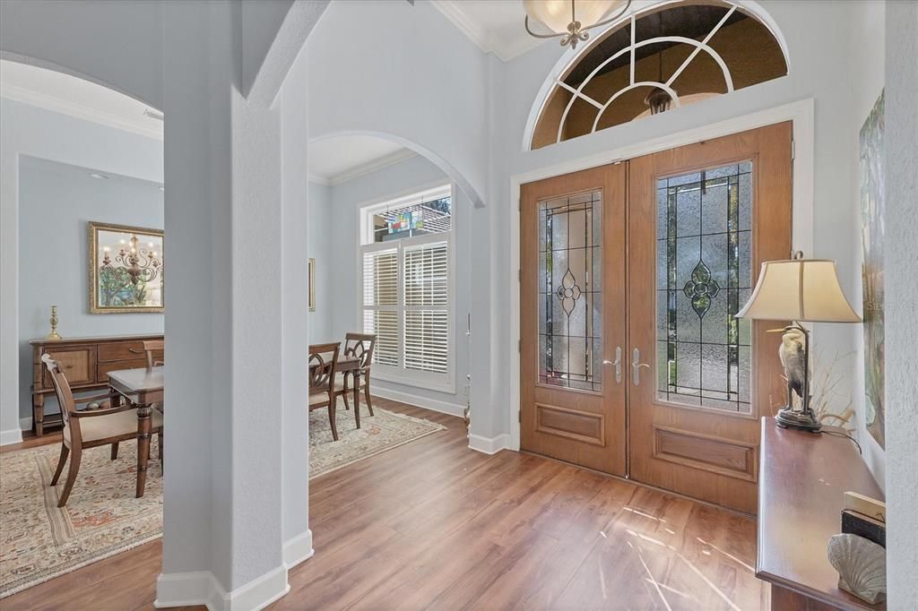 En Venta: $699,900 (4 camas, 3 baños, 2718 Pies cuadrados)