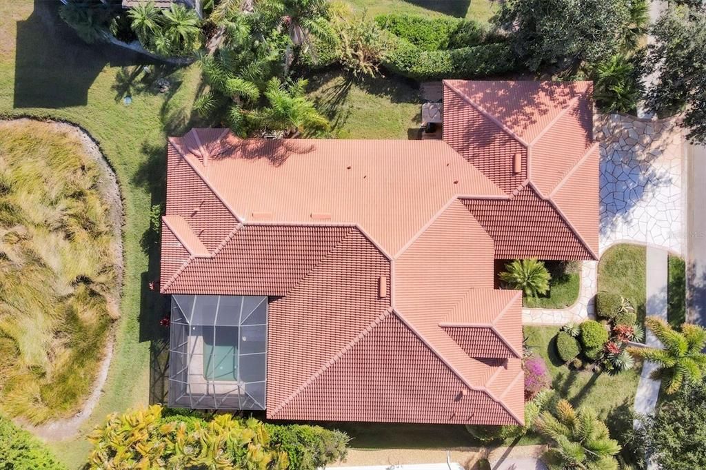 En Venta: $699,900 (4 camas, 3 baños, 2718 Pies cuadrados)