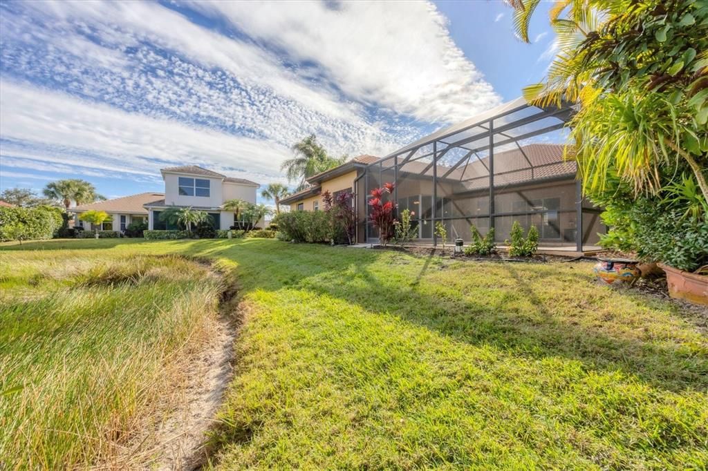 En Venta: $699,900 (4 camas, 3 baños, 2718 Pies cuadrados)