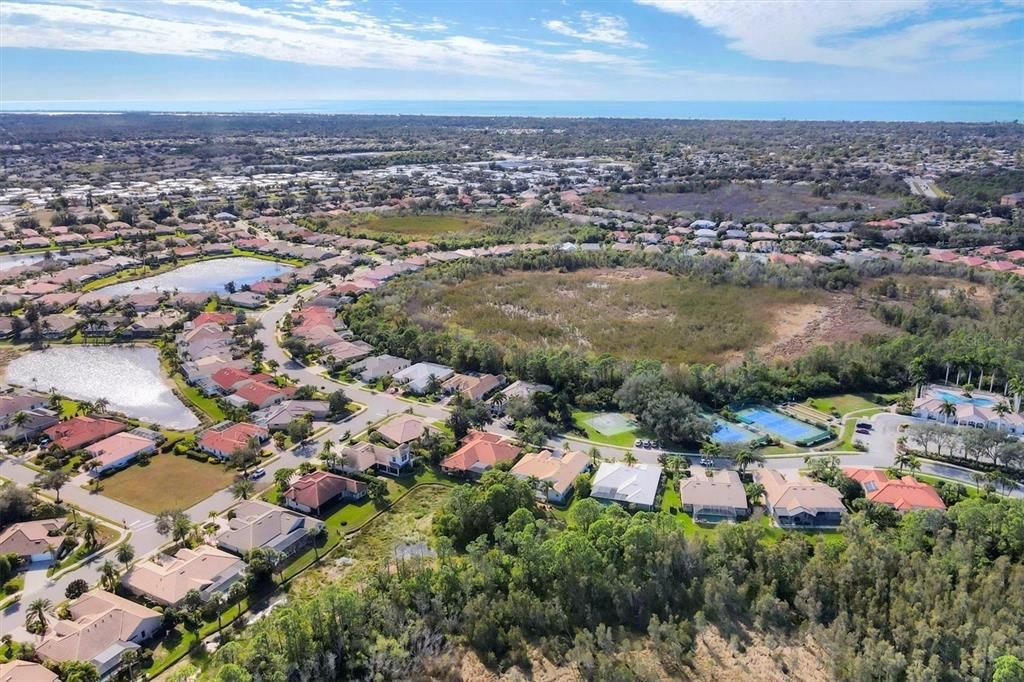 En Venta: $699,900 (4 camas, 3 baños, 2718 Pies cuadrados)