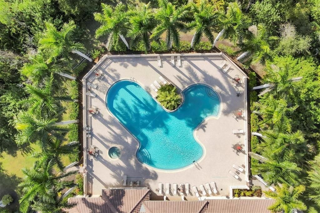 En Venta: $699,900 (4 camas, 3 baños, 2718 Pies cuadrados)