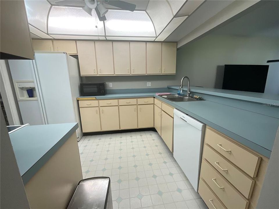 En Venta: $208,900 (2 camas, 2 baños, 1886 Pies cuadrados)