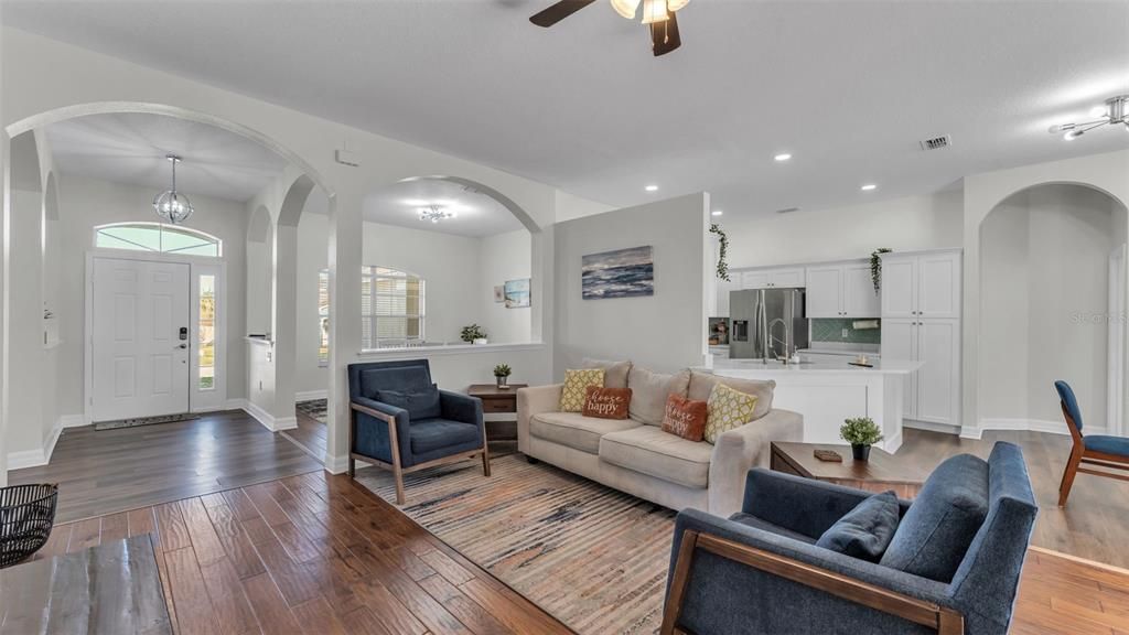 For Sale: $389,000 (4 beds, 2 baths, 2250 Square Feet)