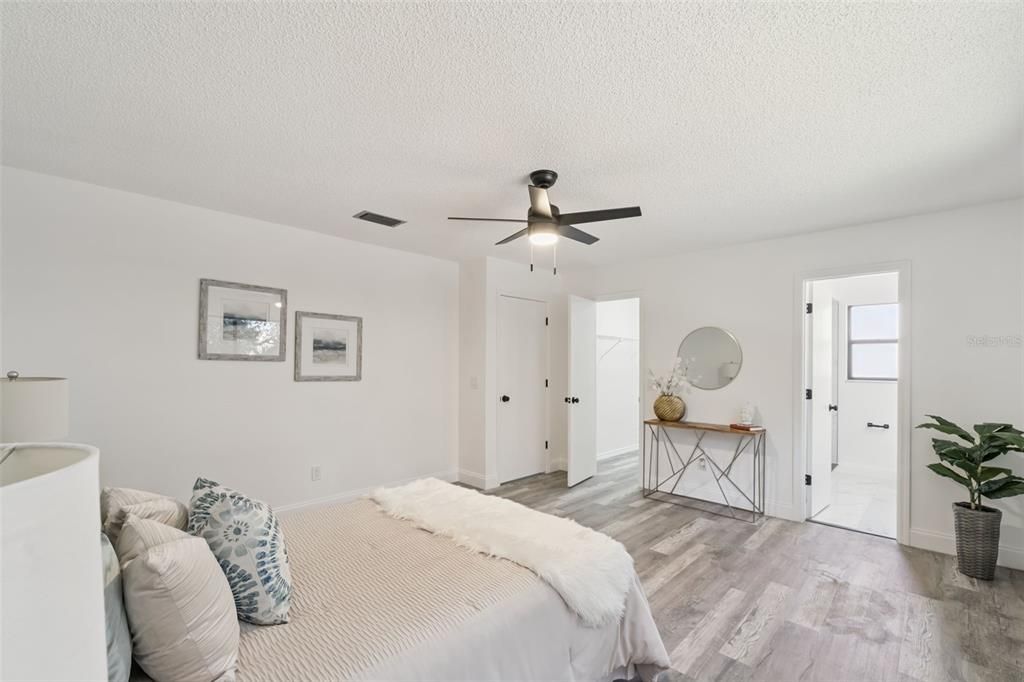 待售: $325,000 (3 贝兹, 2 浴室, 1430 平方英尺)