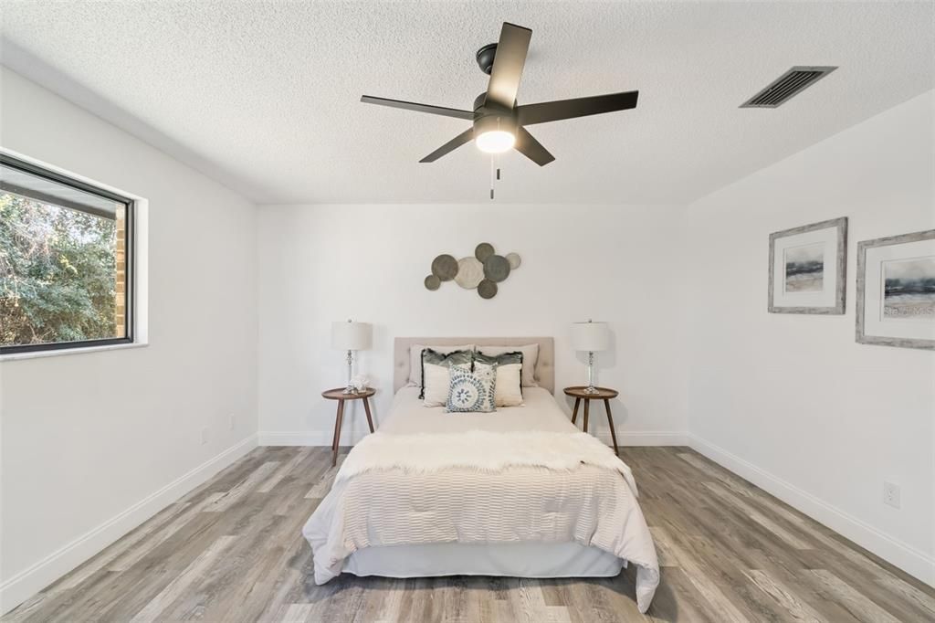 待售: $325,000 (3 贝兹, 2 浴室, 1430 平方英尺)