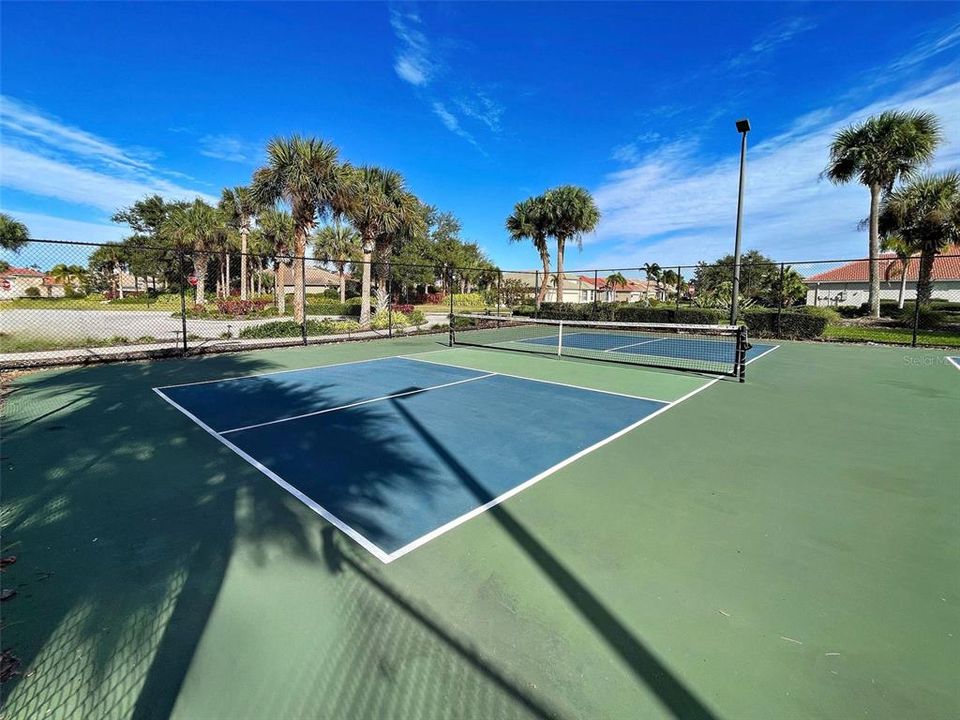 В аренду: $4,500 (4 спален, 3 ванн, 2314 Квадратных фут)