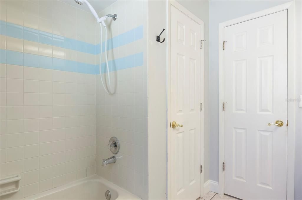 待售: $449,000 (3 贝兹, 2 浴室, 1415 平方英尺)