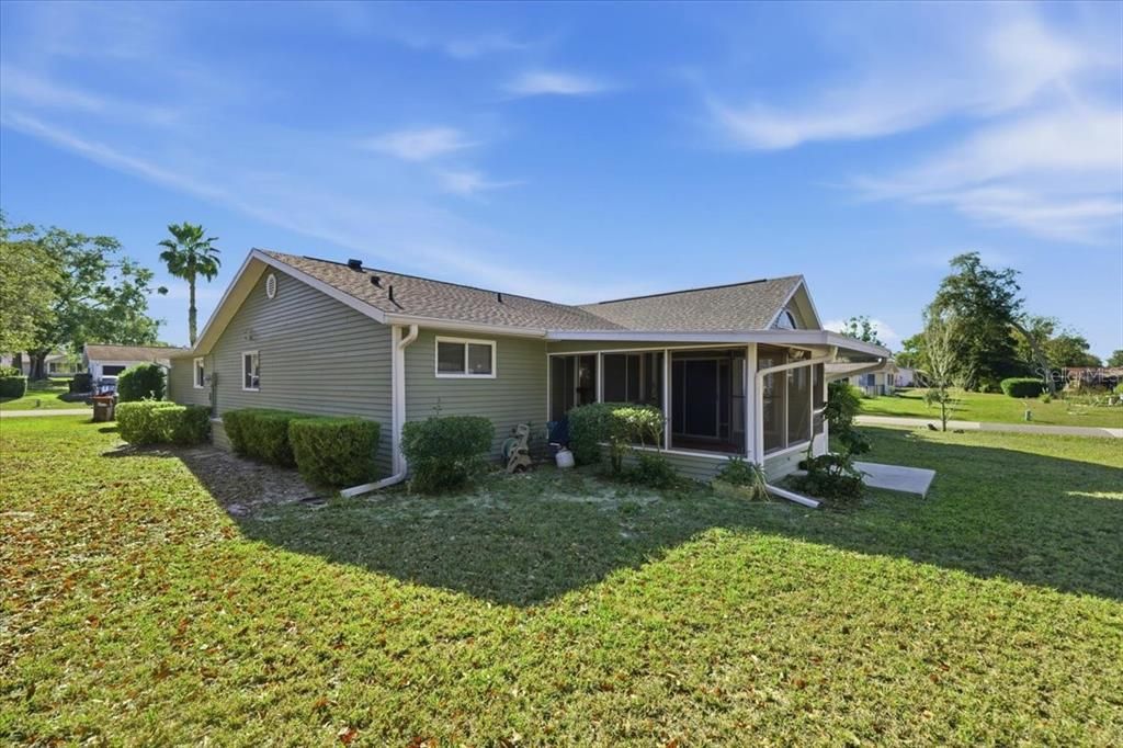 待售: $245,000 (3 贝兹, 2 浴室, 2070 平方英尺)