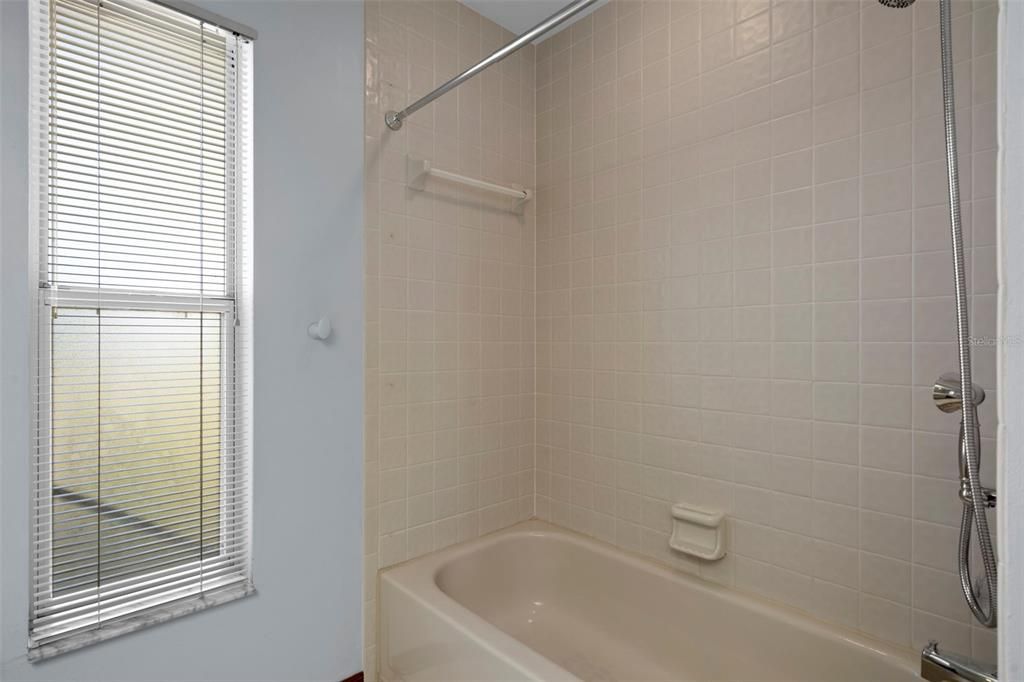 For Sale: $329,900 (3 beds, 2 baths, 1568 Square Feet)