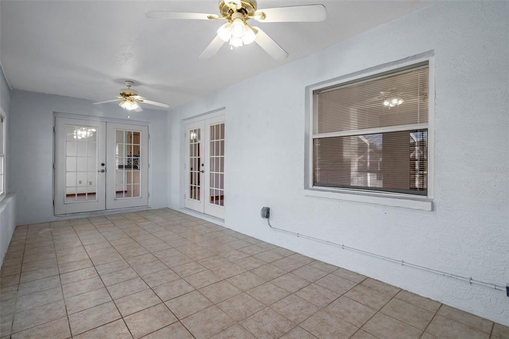 For Sale: $329,900 (3 beds, 2 baths, 1568 Square Feet)