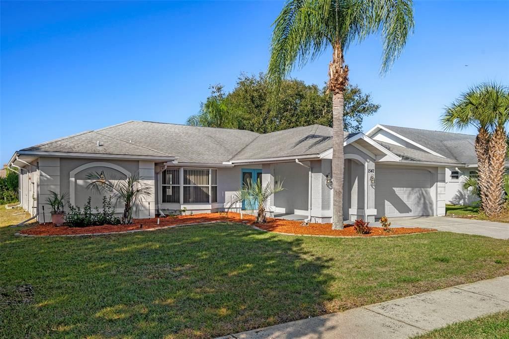 For Sale: $329,900 (3 beds, 2 baths, 1568 Square Feet)