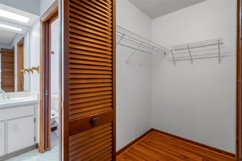 For Sale: $329,900 (3 beds, 2 baths, 1568 Square Feet)