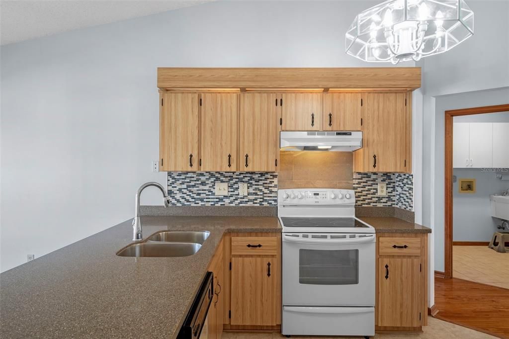 For Sale: $329,900 (3 beds, 2 baths, 1568 Square Feet)