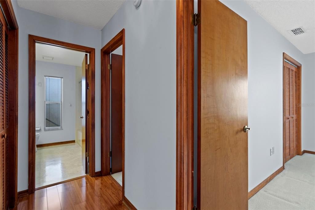 For Sale: $329,900 (3 beds, 2 baths, 1568 Square Feet)