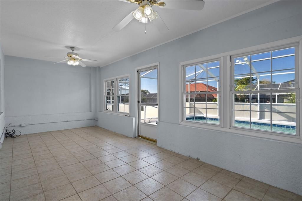 For Sale: $329,900 (3 beds, 2 baths, 1568 Square Feet)