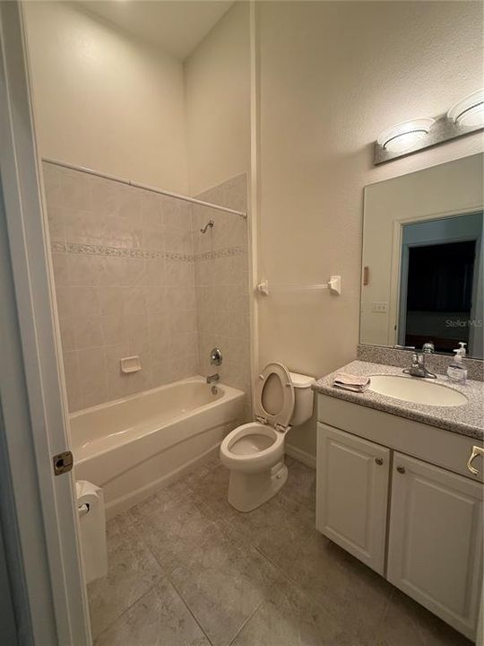 待售: $330,000 (3 贝兹, 2 浴室, 1377 平方英尺)