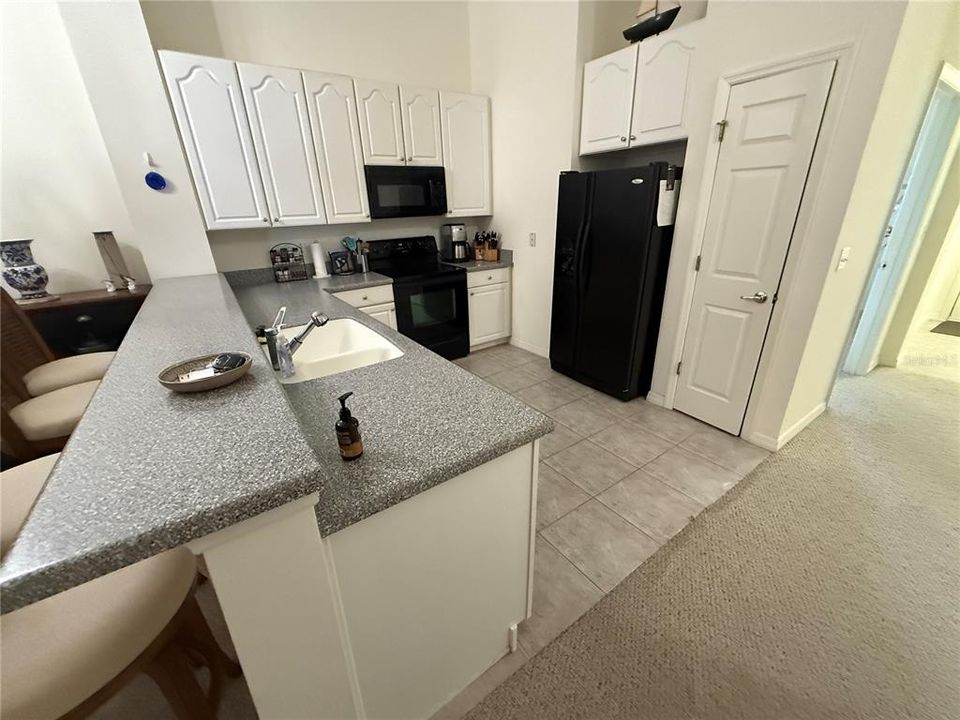 待售: $330,000 (3 贝兹, 2 浴室, 1377 平方英尺)