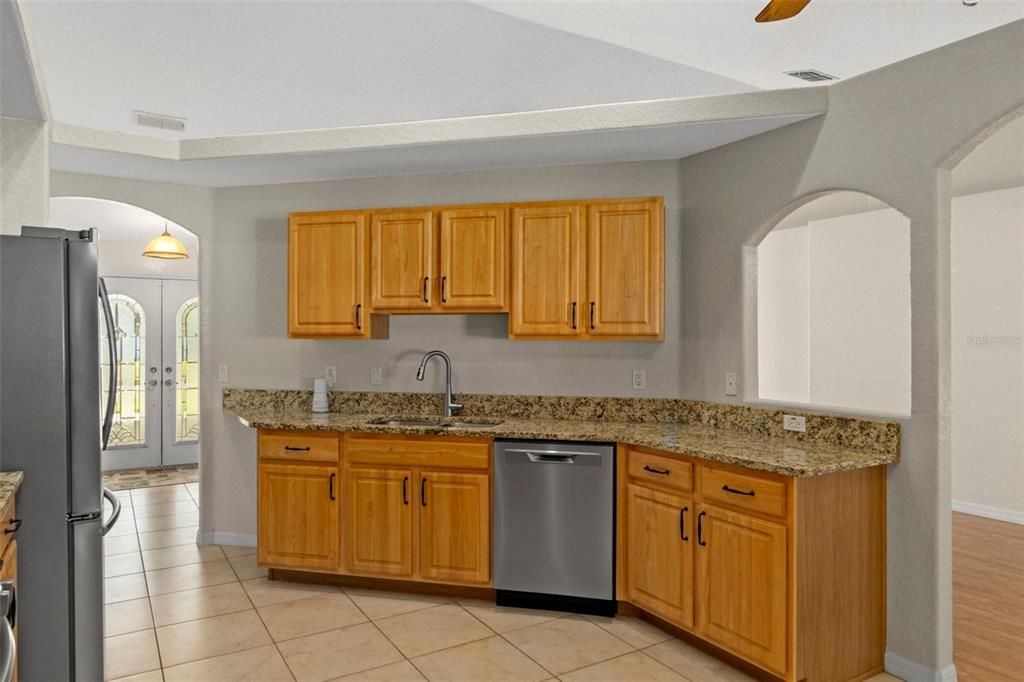 For Sale: $379,500 (4 beds, 2 baths, 1932 Square Feet)