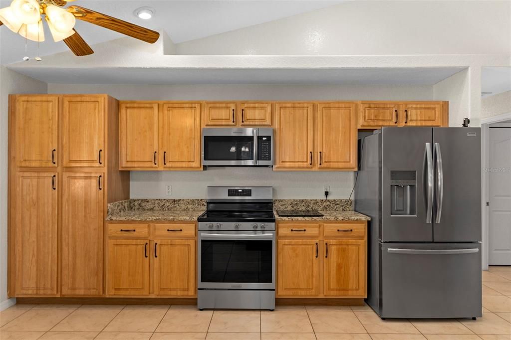 For Sale: $379,500 (4 beds, 2 baths, 1932 Square Feet)