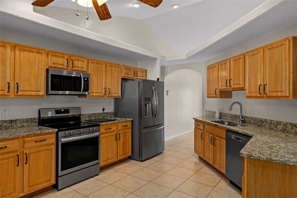 For Sale: $379,500 (4 beds, 2 baths, 1932 Square Feet)