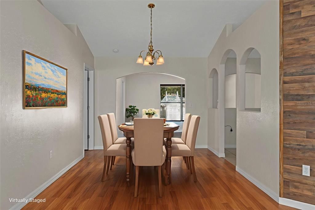 For Sale: $379,500 (4 beds, 2 baths, 1932 Square Feet)