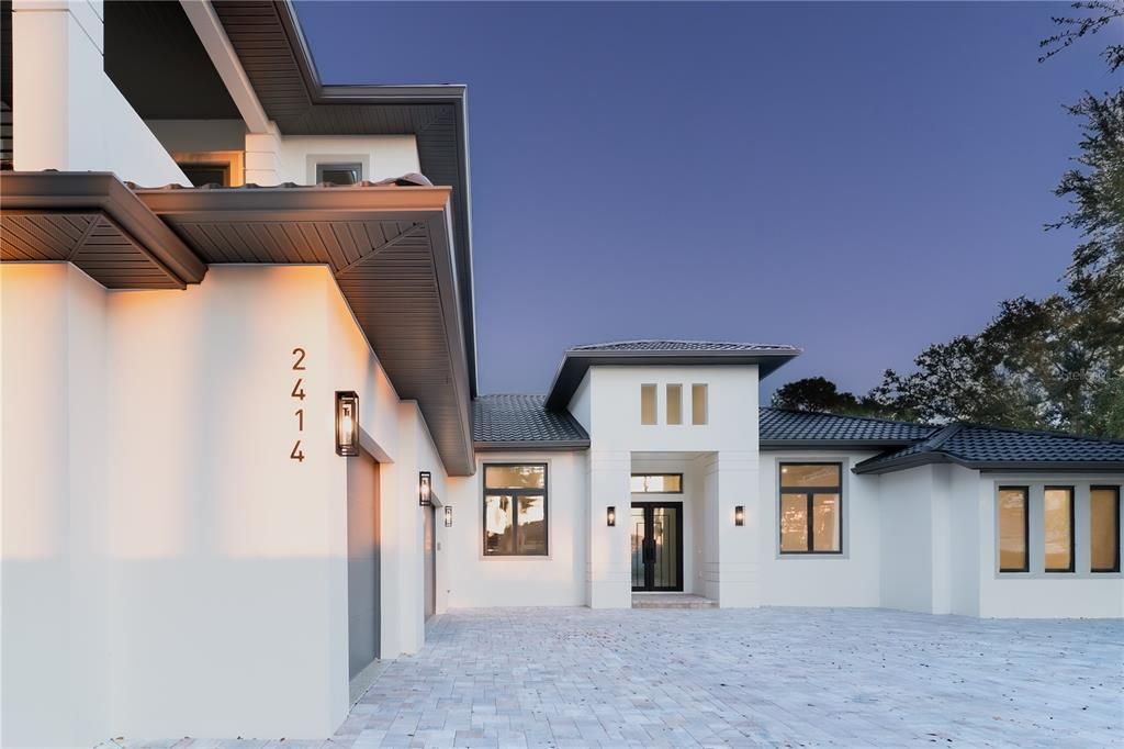 For Sale: $2,995,000 (3 beds, 3 baths, 3713 Square Feet)