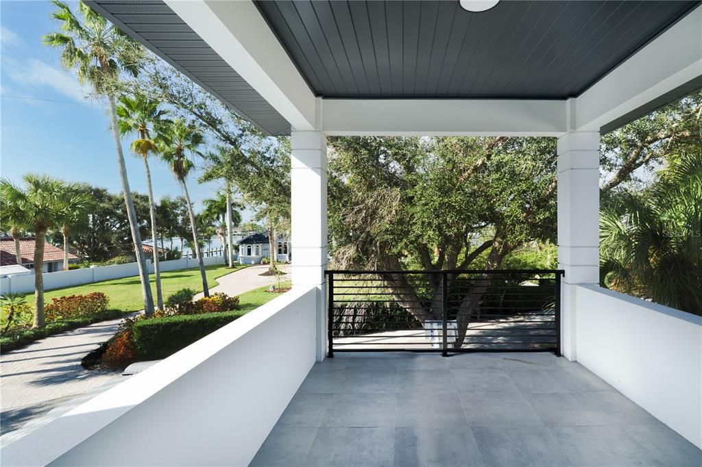 For Sale: $2,995,000 (3 beds, 3 baths, 3713 Square Feet)