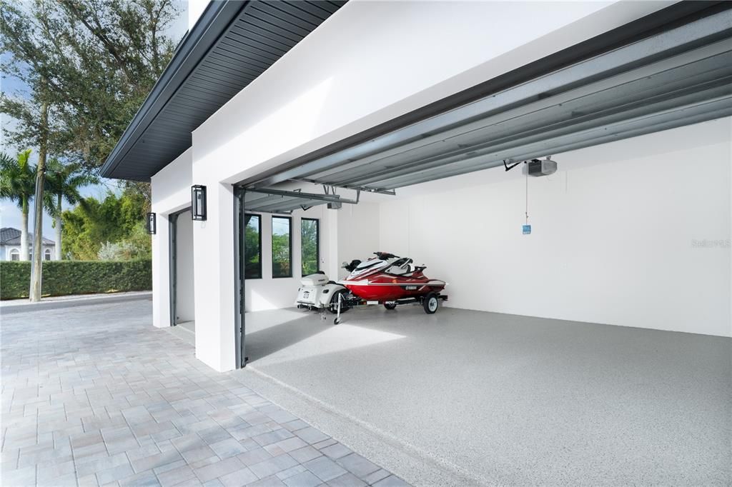 For Sale: $2,995,000 (3 beds, 3 baths, 3713 Square Feet)