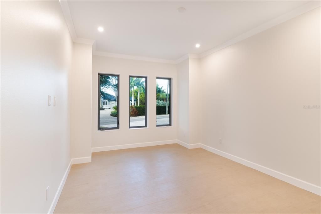 For Sale: $2,995,000 (3 beds, 3 baths, 3713 Square Feet)