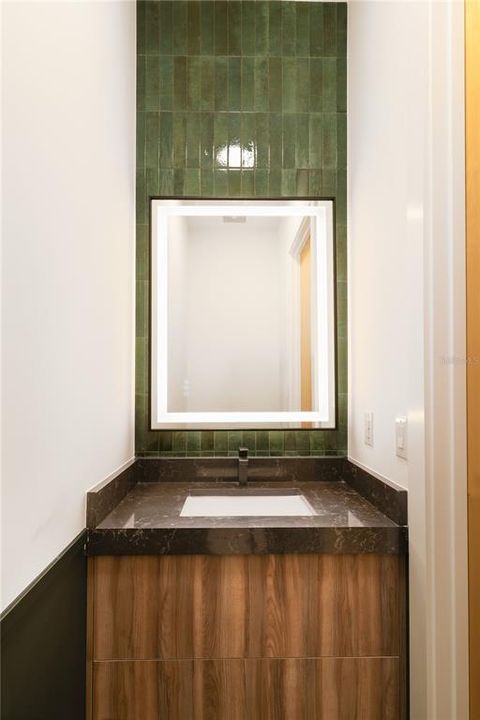 For Sale: $2,995,000 (3 beds, 3 baths, 3713 Square Feet)