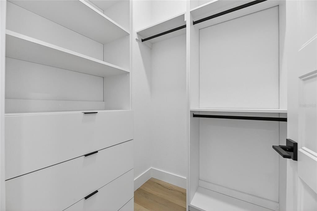 For Sale: $1,500,000 (4 beds, 4 baths, 3250 Square Feet)