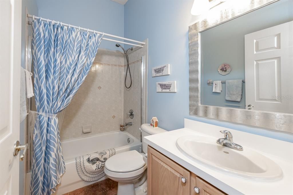 合同活跃: $305,000 (3 贝兹, 2 浴室, 1522 平方英尺)