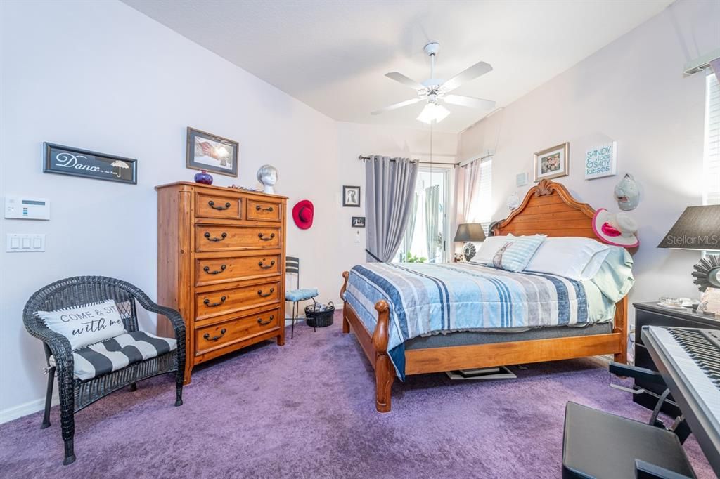 合同活跃: $305,000 (3 贝兹, 2 浴室, 1522 平方英尺)