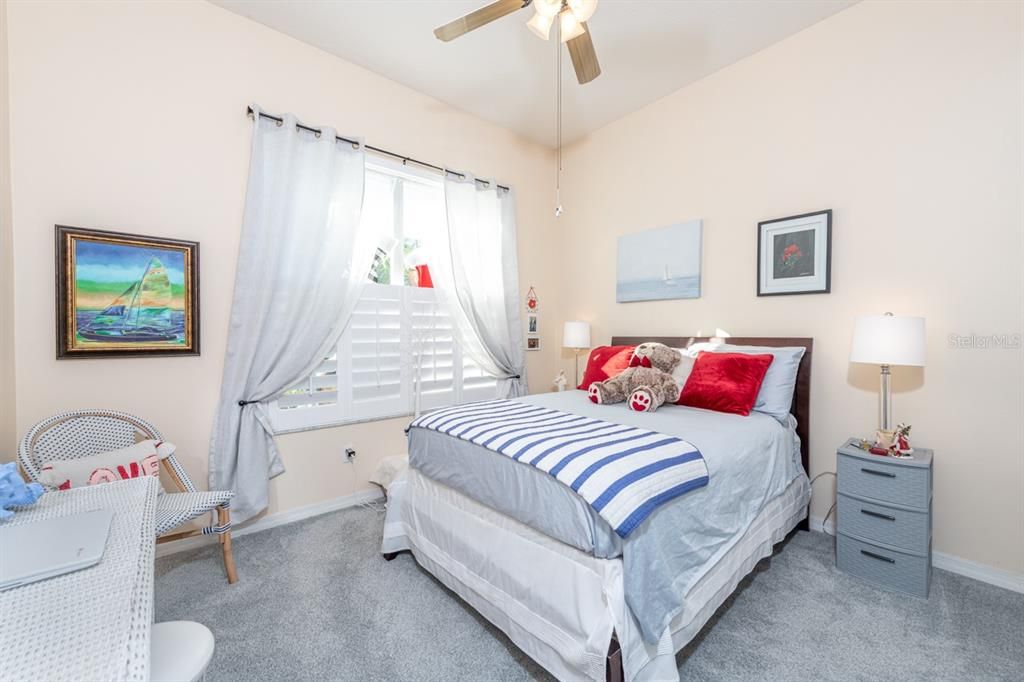 合同活跃: $305,000 (3 贝兹, 2 浴室, 1522 平方英尺)