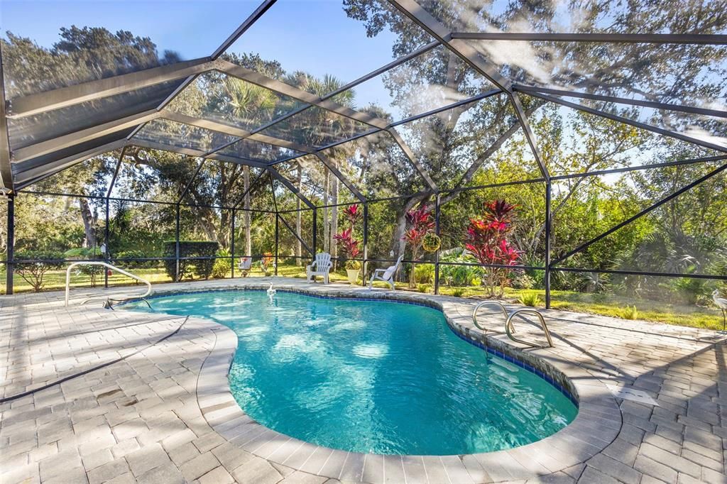 For Sale: $400,000 (3 beds, 2 baths, 1704 Square Feet)