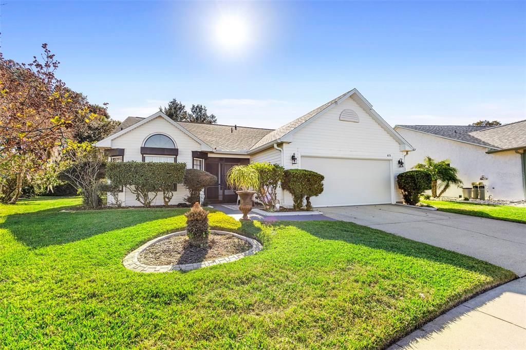 For Sale: $400,000 (3 beds, 2 baths, 1704 Square Feet)