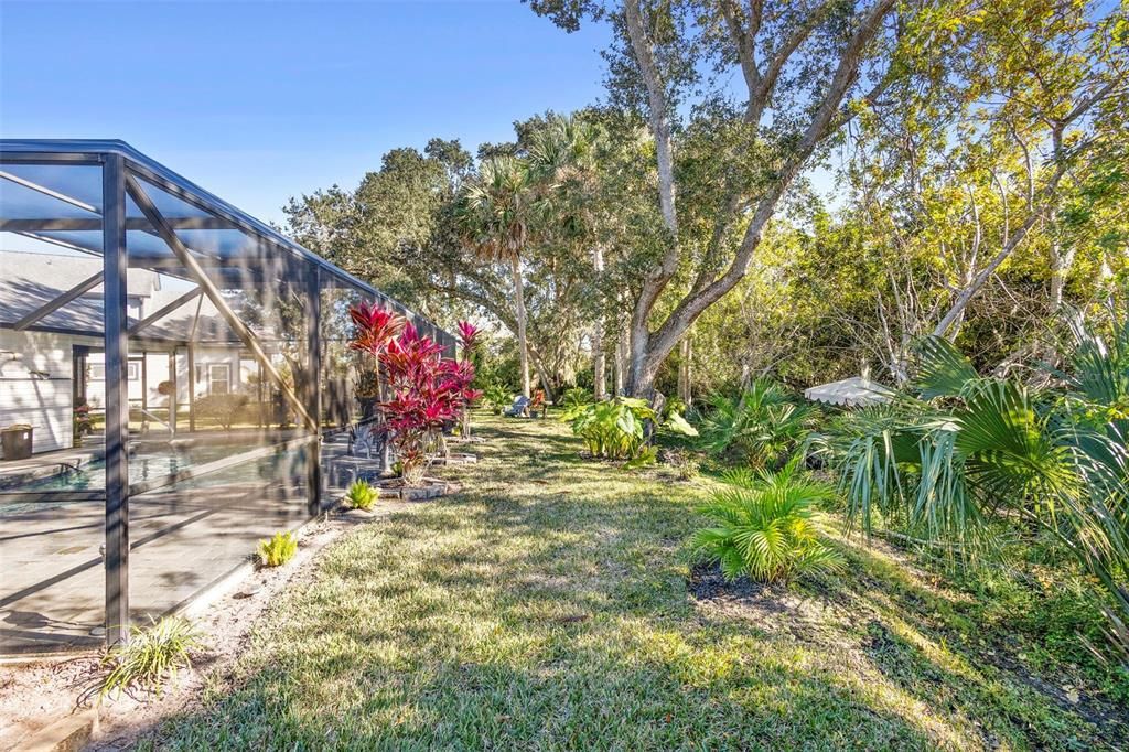 For Sale: $400,000 (3 beds, 2 baths, 1704 Square Feet)