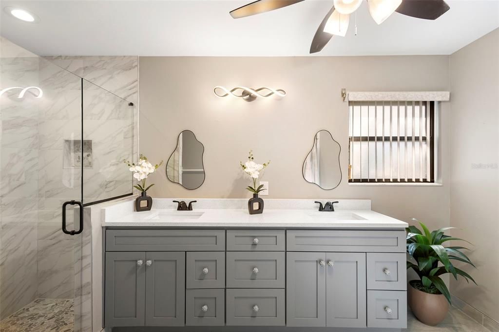 For Sale: $400,000 (3 beds, 2 baths, 1704 Square Feet)