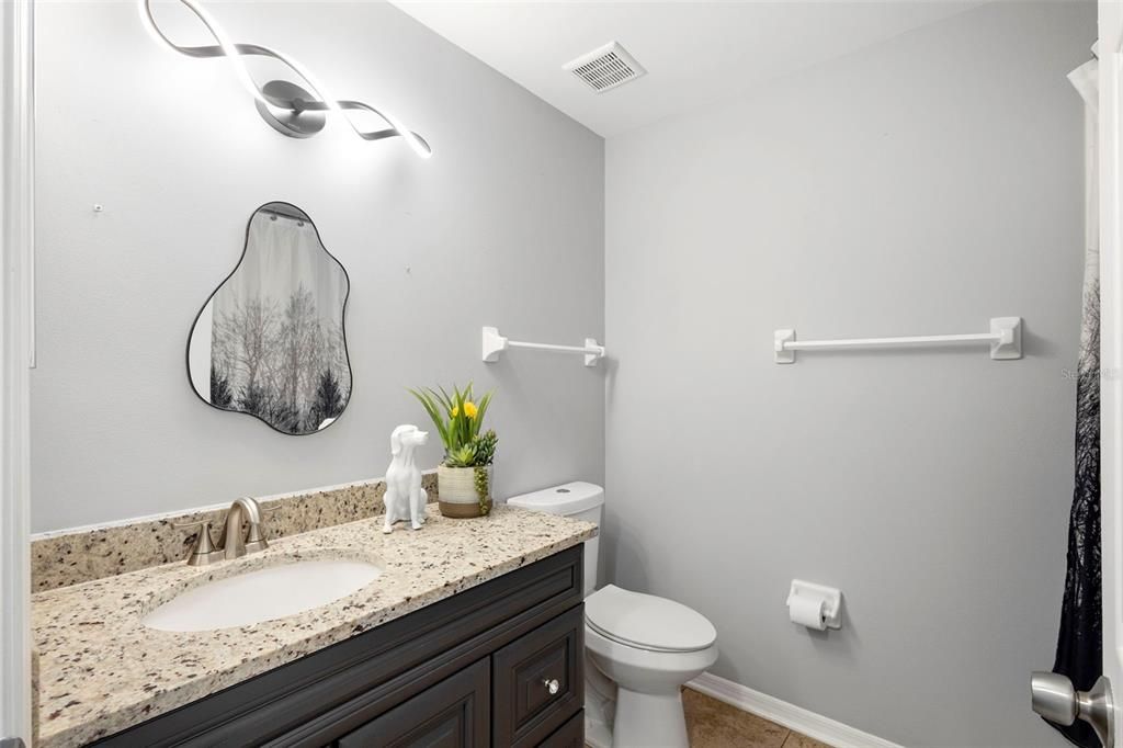 For Sale: $400,000 (3 beds, 2 baths, 1704 Square Feet)