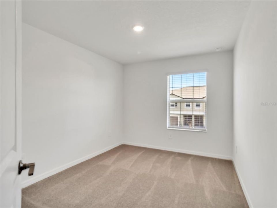 В аренду: $2,175 (3 спален, 2 ванн, 1666 Квадратных фут)