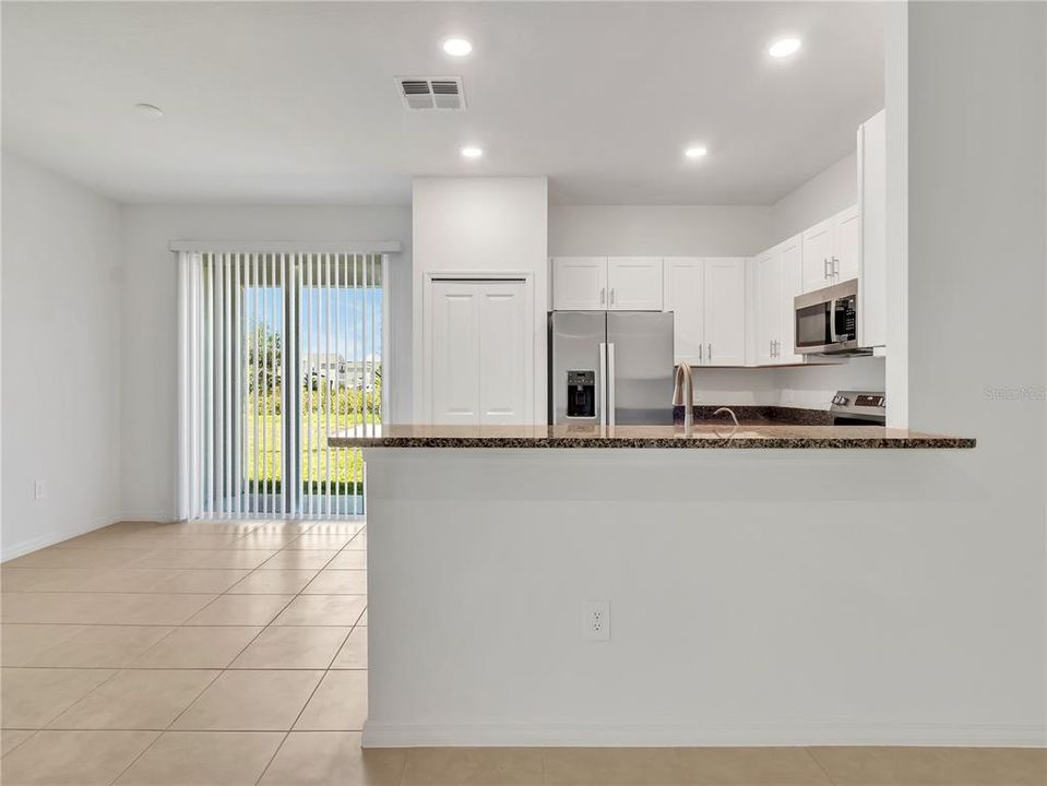 В аренду: $2,175 (3 спален, 2 ванн, 1666 Квадратных фут)