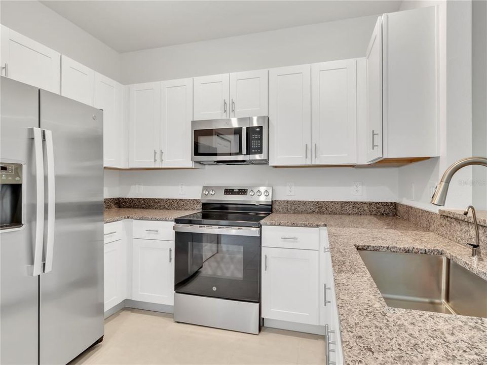 В аренду: $2,175 (3 спален, 2 ванн, 1666 Квадратных фут)