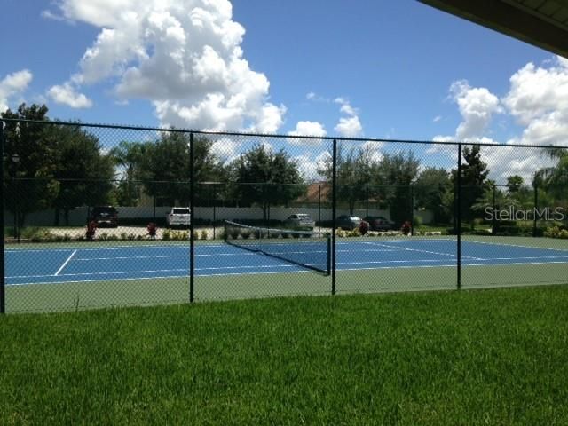 出租: $3,000 (4 贝兹, 2 浴室, 2452 平方英尺)