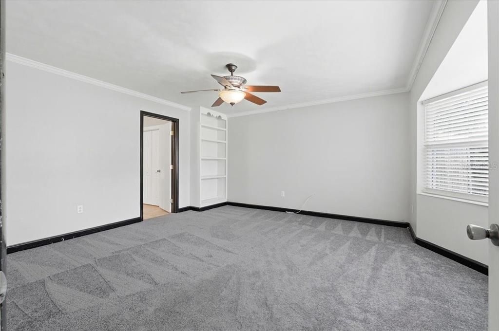 На продажу: $300,000 (4 спален, 2 ванн, 1824 Квадратных фут)