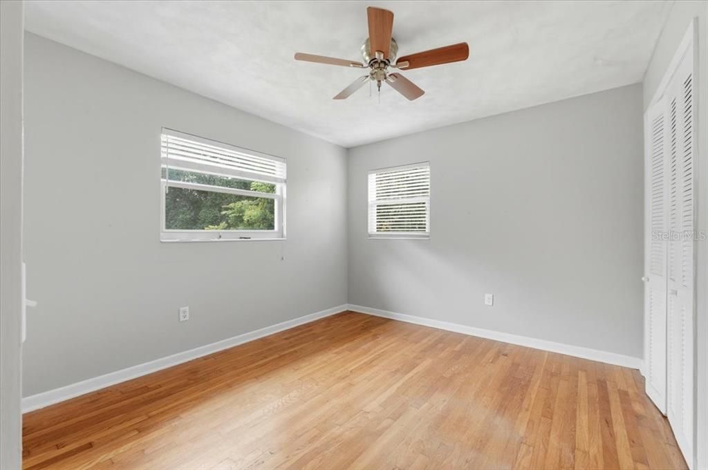 На продажу: $300,000 (4 спален, 2 ванн, 1824 Квадратных фут)