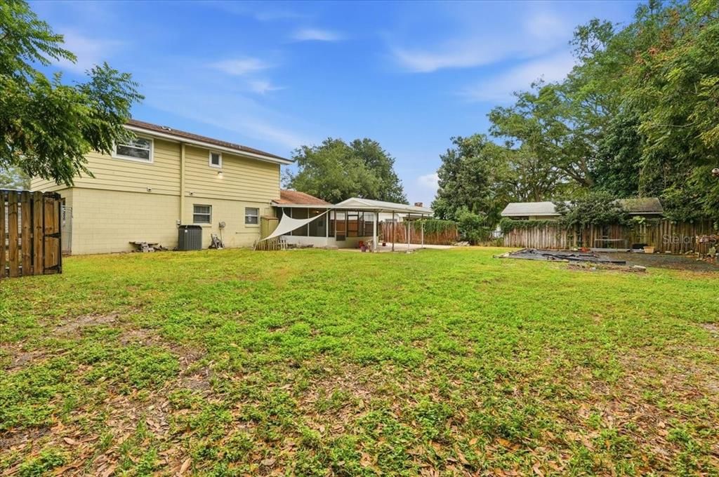 На продажу: $300,000 (4 спален, 2 ванн, 1824 Квадратных фут)