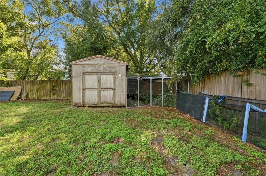 На продажу: $300,000 (4 спален, 2 ванн, 1824 Квадратных фут)