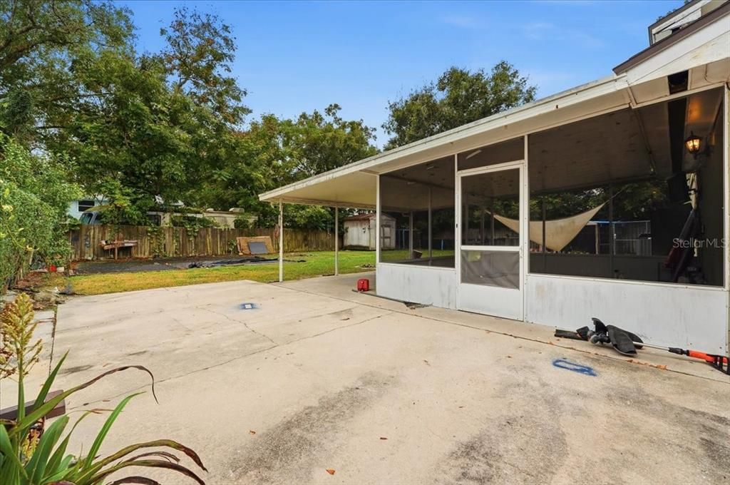 На продажу: $300,000 (4 спален, 2 ванн, 1824 Квадратных фут)